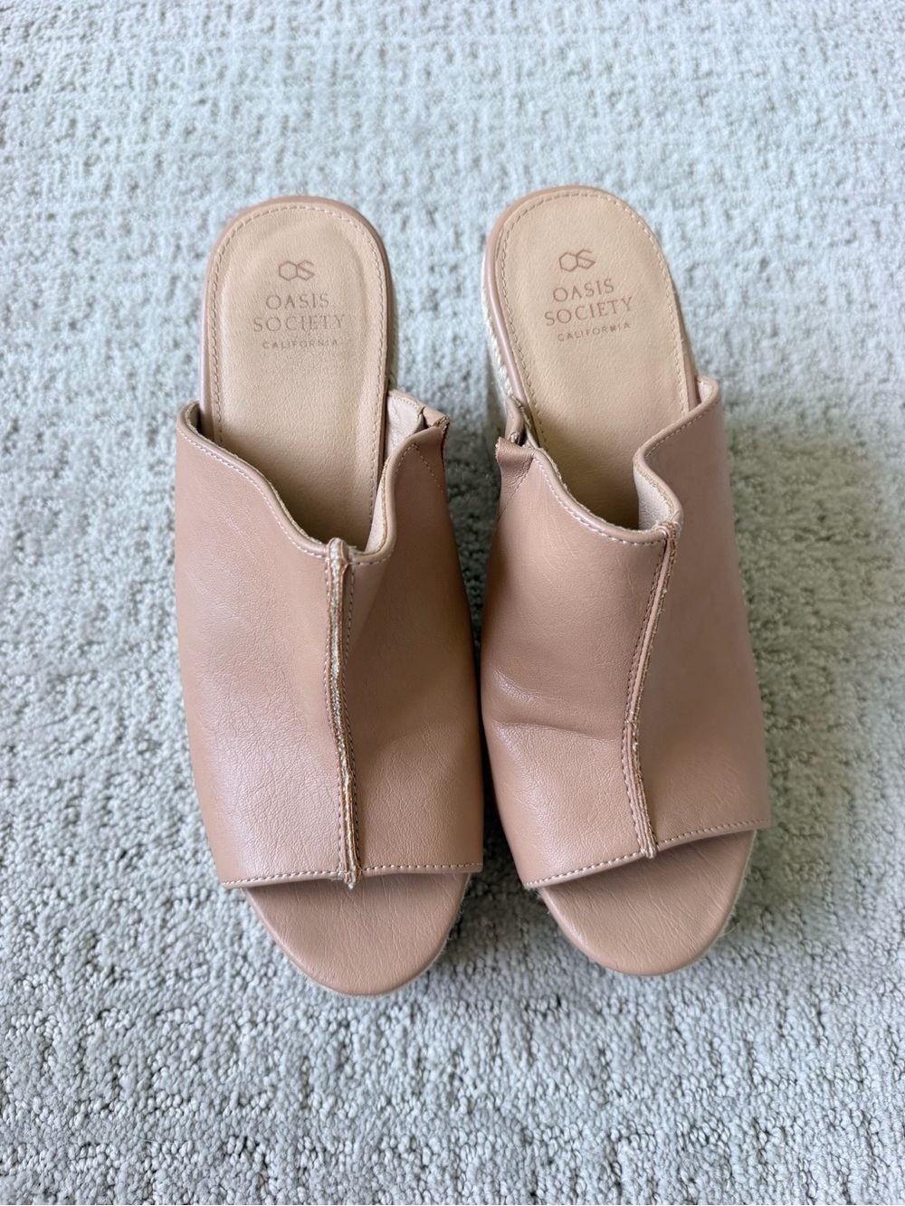 Society Beige/Tan Leather Open-Toe Mule Slides